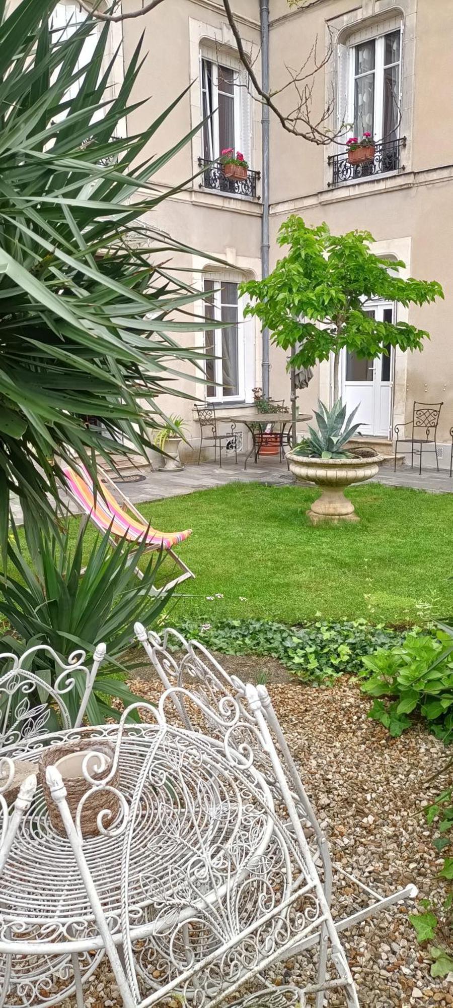 Agreables Chambres D'Hotes Pres Du Centre Ville Avec Jardin 勒芒 外观 照片