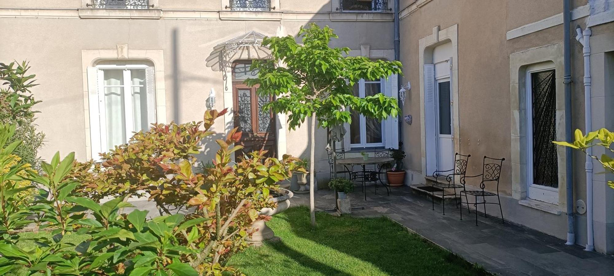 Agreables Chambres D'Hotes Pres Du Centre Ville Avec Jardin 勒芒 外观 照片